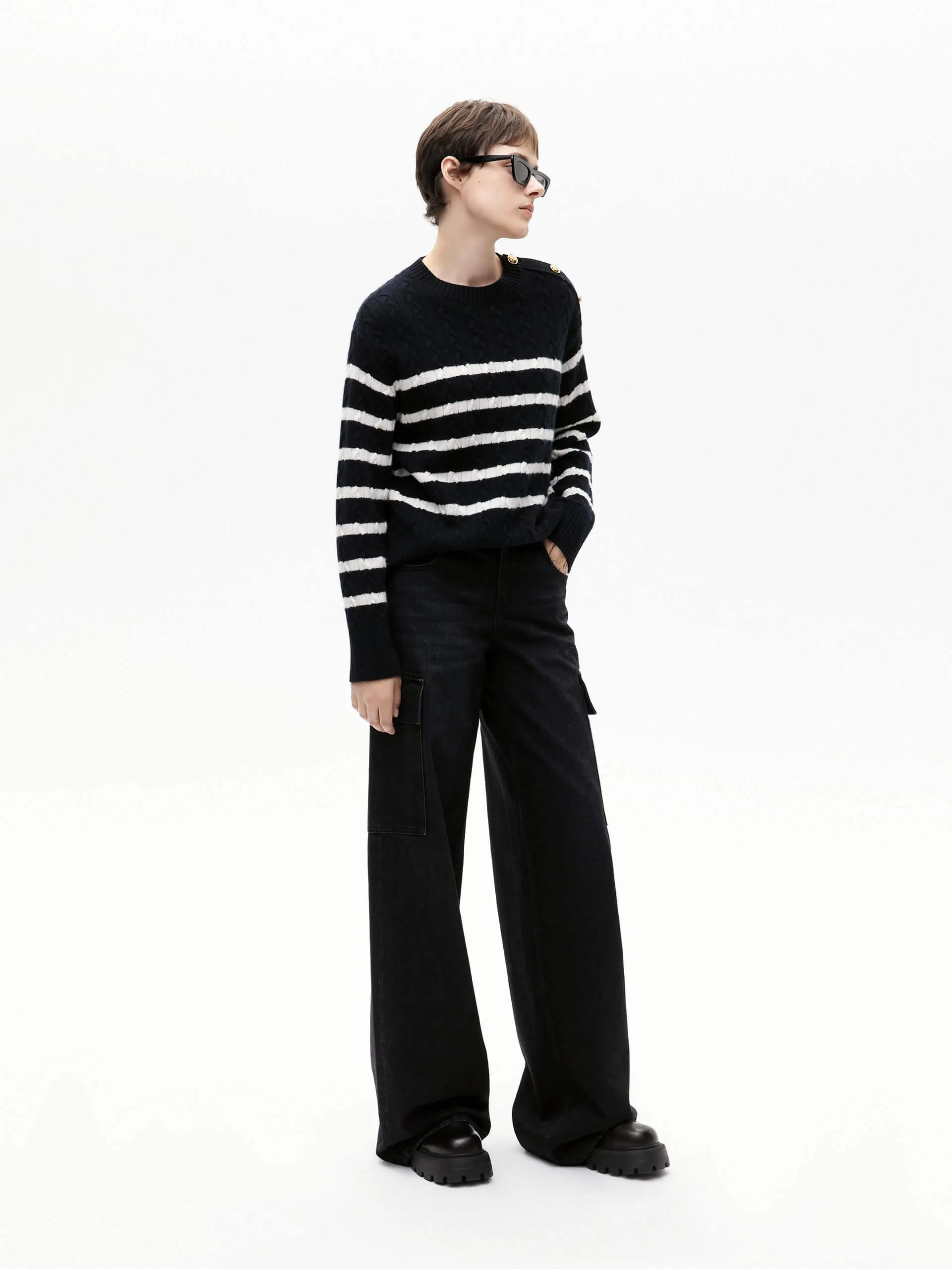 Round Collar Knit Sweater